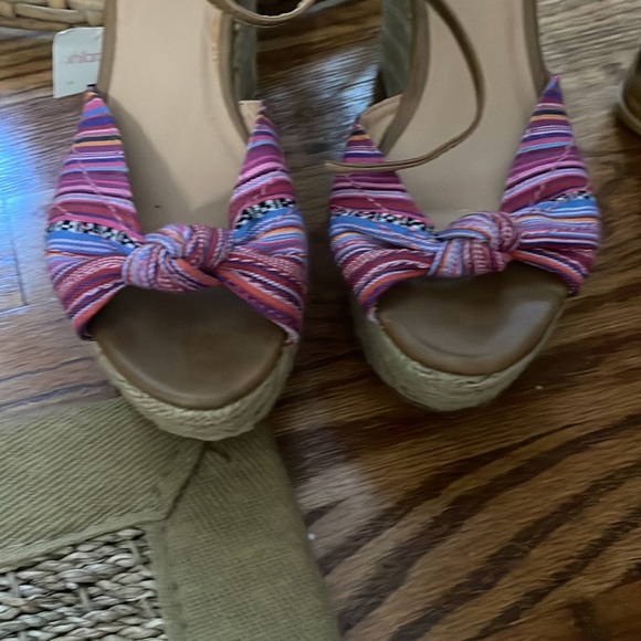 Pink black multi color design straw raffia summer wedge sandals 7.5 NWT so fun - Picture 6 of 6